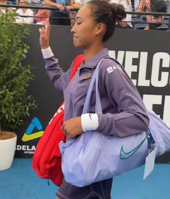 1672914120730052655.jpg 郑钦文阿德莱德第二轮.jpg